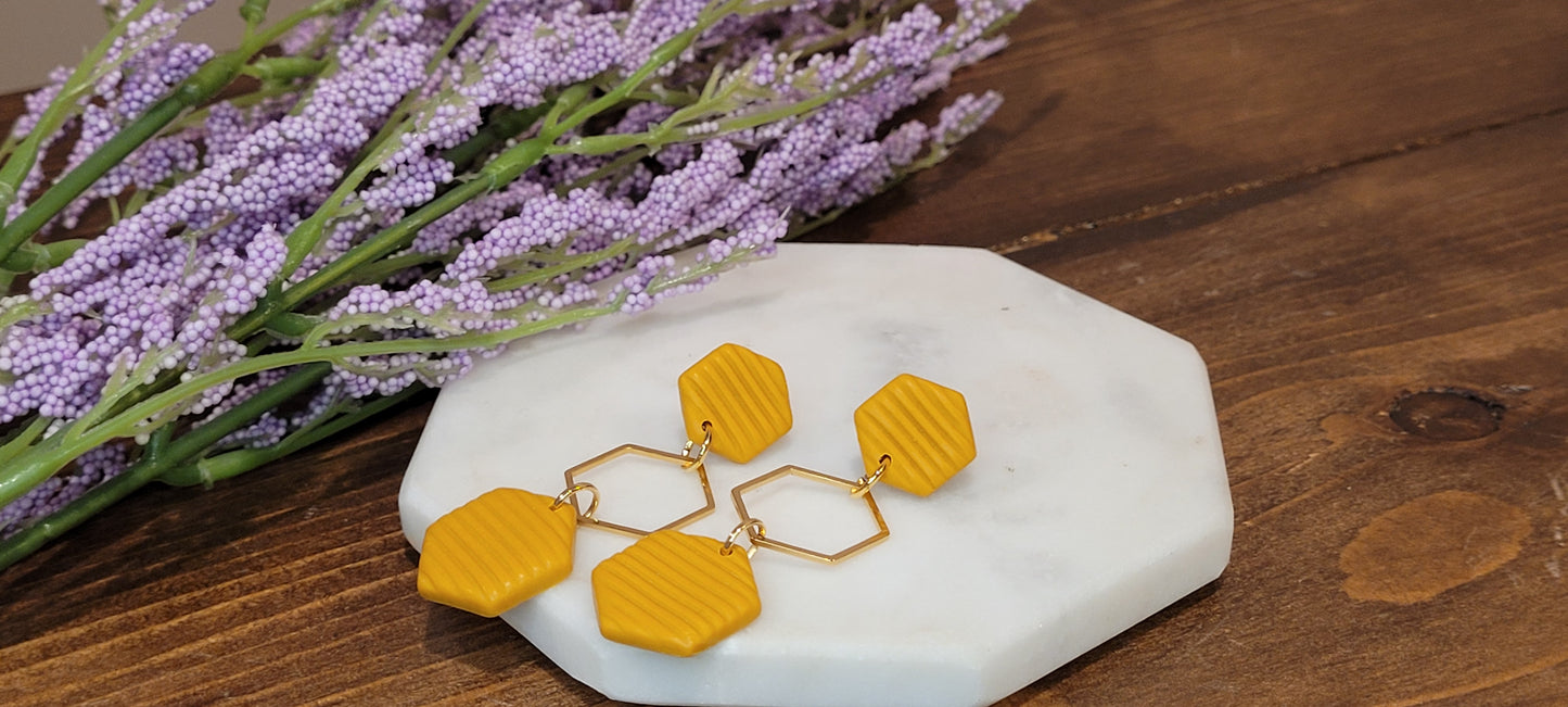 Lined Hexagon Dangles-Surgical steel post